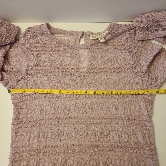 Jessica Simpson Maternity Lavender Floral Lace Bell Sleeve Top - Picture 11 of 12
